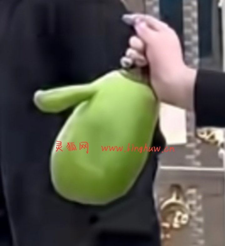 这茄子长的很有想法，长着长着也想女人了！